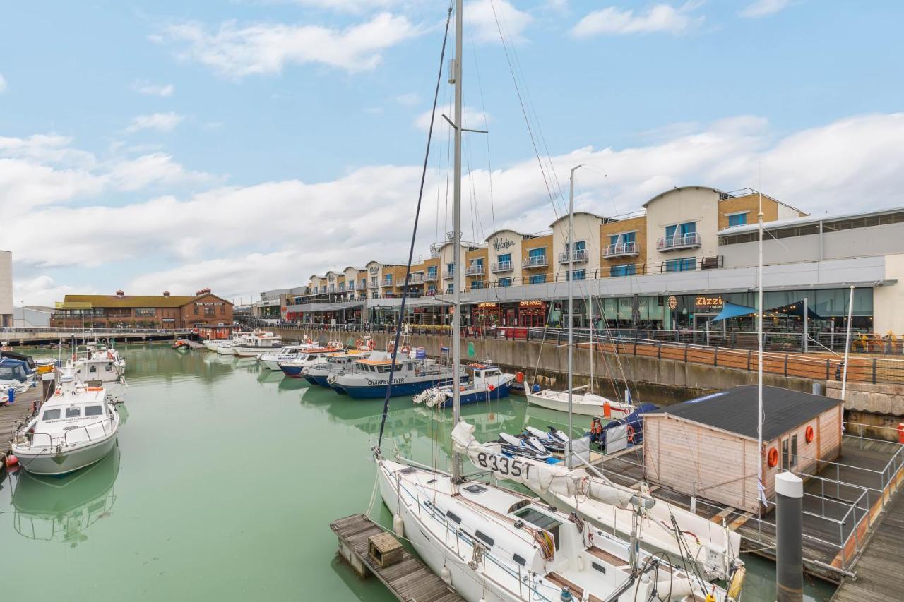 On The Water With Free Parking - By My Getaways Apartment Brighton Екстериор снимка